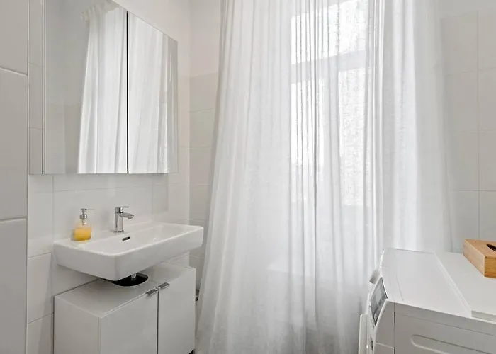 Apartamento Close To Shopping Street I 2 Minutes To Naschmarkt Viena